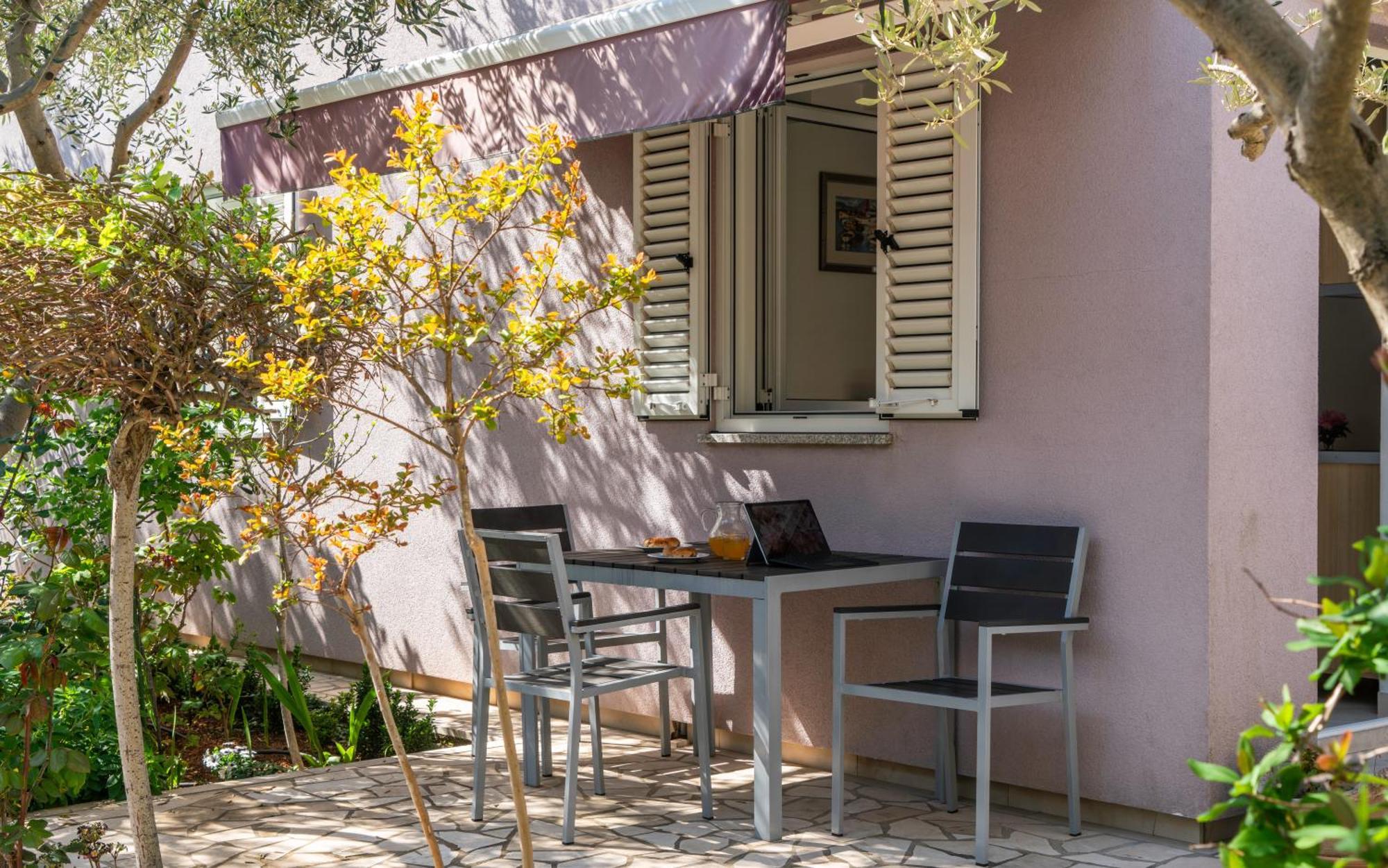 Apartments Lila Đảo Đảo Cres Ngoại thất bức ảnh