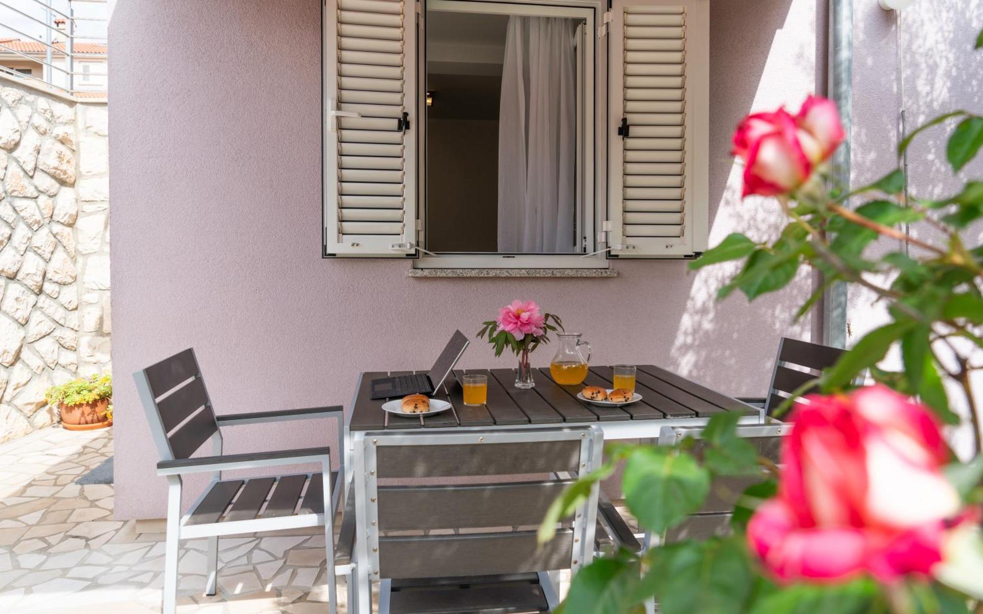 Apartments Lila Đảo Đảo Cres Ngoại thất bức ảnh